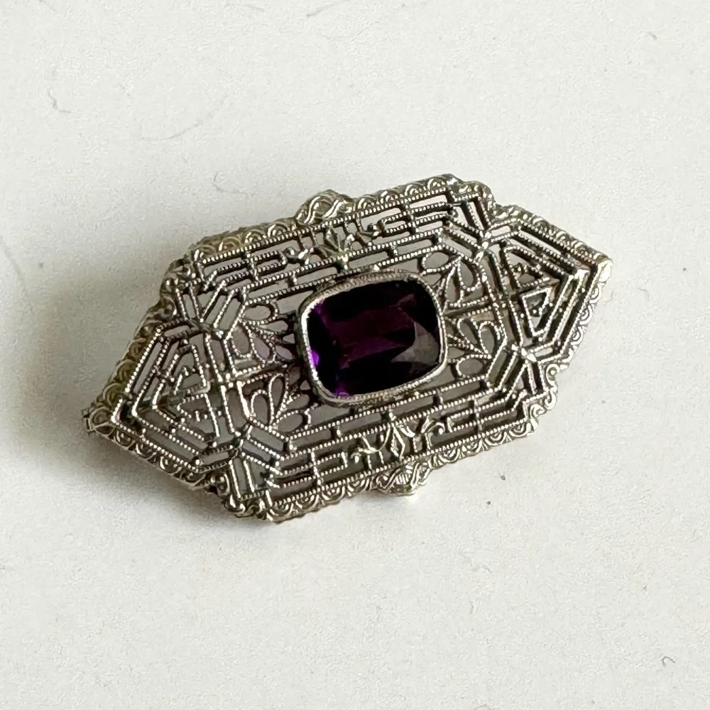 Art Deco 10K White Gold Brooch Filigree Amethyst Pin Ornate Victorian Vintage‎